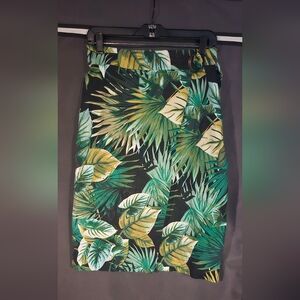 Eva Mendes, New York & Company Green Leaf Pencil Skirt.